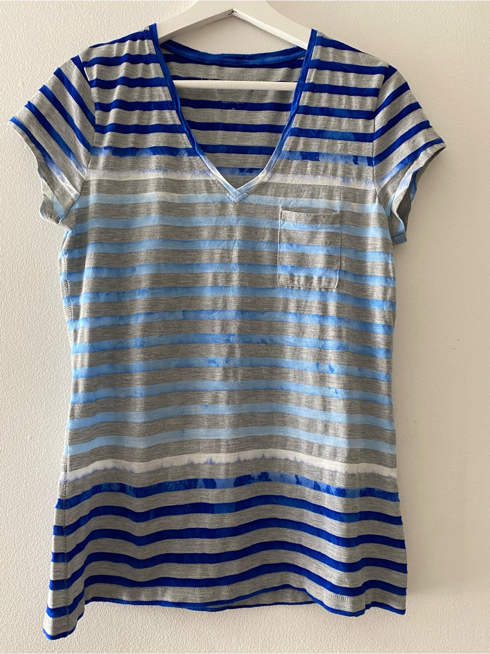 Calvin Klein Jeans Women’s Blue and Gray Striped Tee